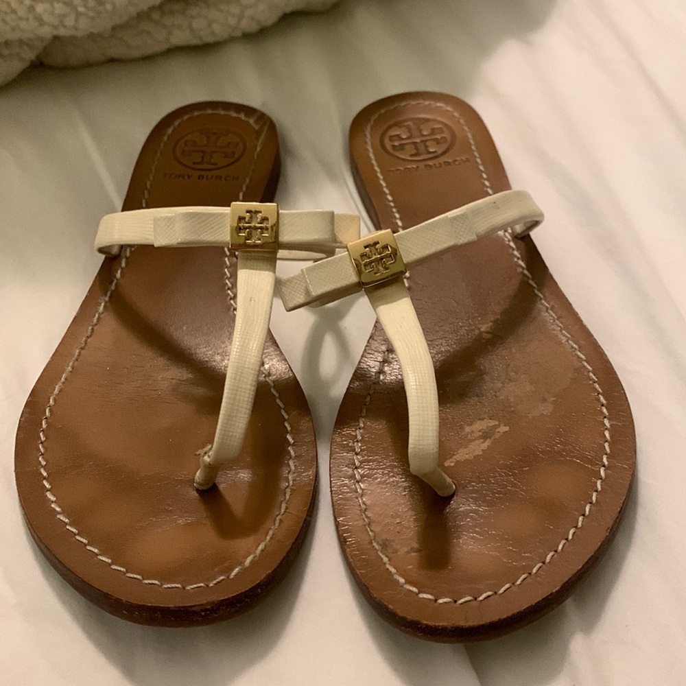 tory burch creme colored strappy sandals